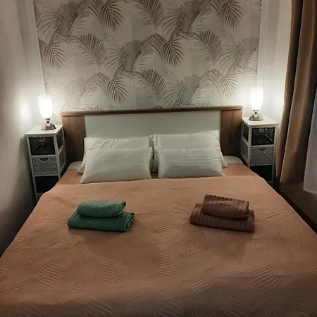 Jb2 Grmovine Apartment Risika