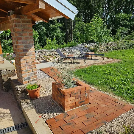 Jb2 Grmovine شقة *